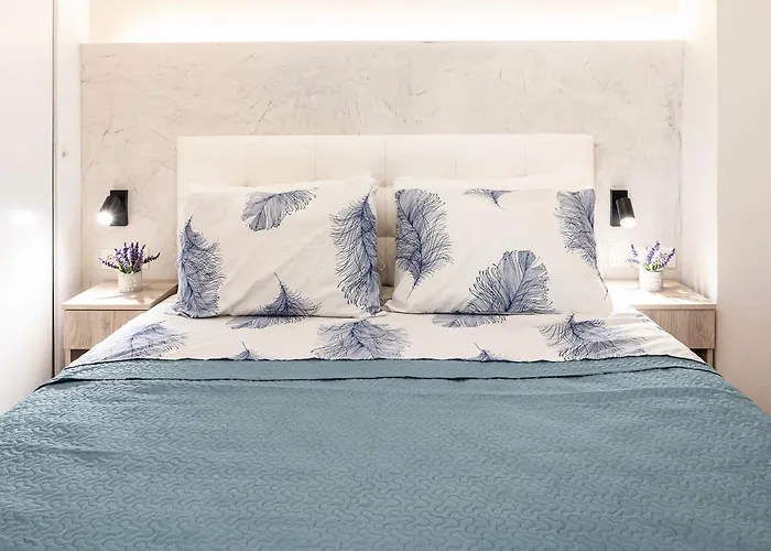 The Dockside - Steps Away From The Apartman Kosz