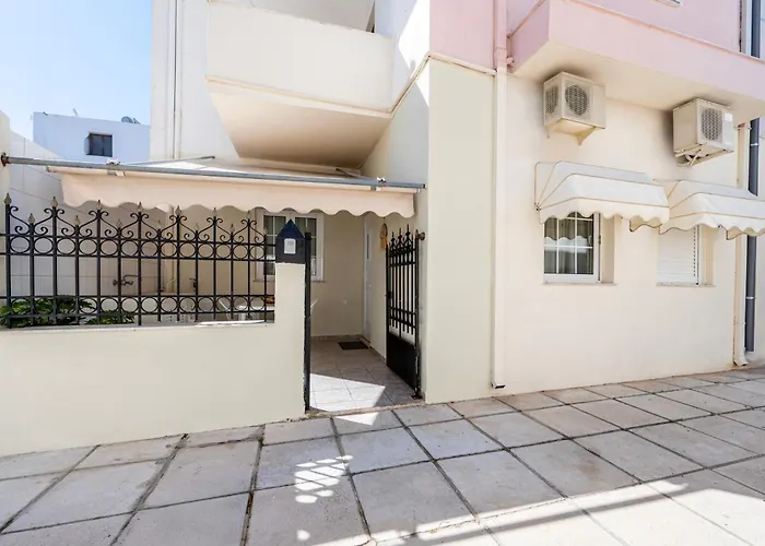 Apartman The Dockside - Steps Away From The