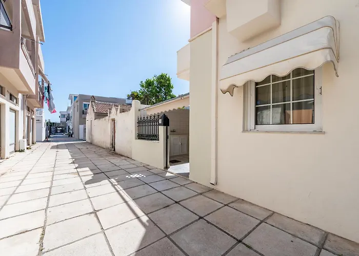 The Dockside - Steps Away From The Apartman